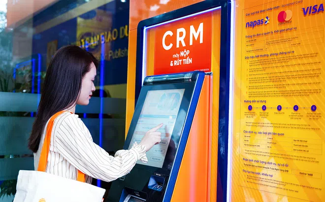 Máy CRM và bước đệm hợp kênh: Bài học từ Santander đến SHB