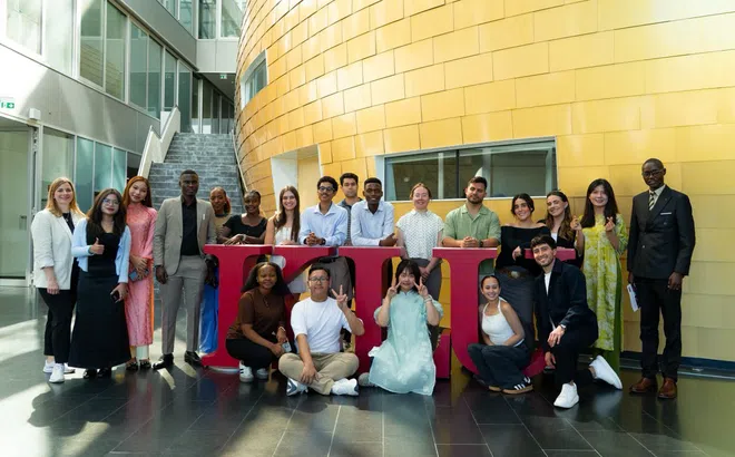 KLU TIẾP TỤC HÀNH TRÌNH THÚC ĐẨY TƯ DUY TOÀN CẦU VỀ PHÁT TRIỂN BỀN VỮNG TẠI VIỆT NAM