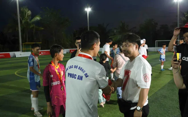 Ông Trần Đình Phương: “Cầu thủ nhí” không chỉ đào tạo kỹ năng mà còn rèn nhân cách và kỷ luật