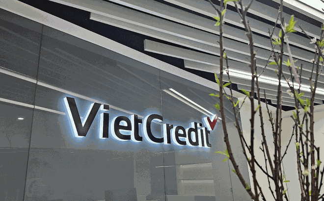 Phó TGĐ VietCredit bị phạt do không báo cáo trước giao dịch