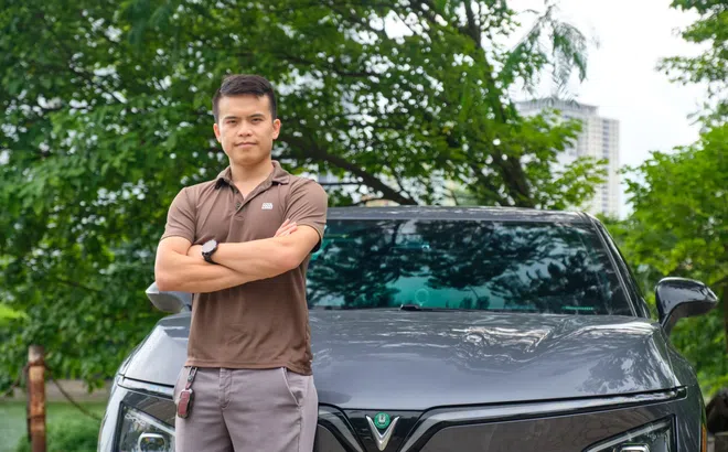 Lên đời VinFast VF 7, khách Việt khẳng định: “Không còn lý do để quay lại xe xăng”