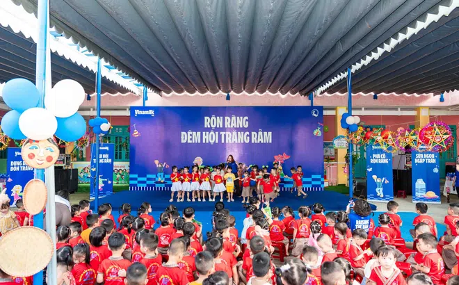 Hơn 100 ngàn sản phẩm dinh dưỡng Vinamilk thắp sáng nụ cười tuổi thơ mùa Trung thu