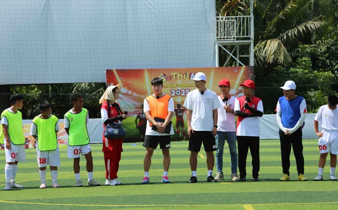 Danh thủ Hồng Sơn công bố Top 10 Cầu thủ nhí đi du đấu Thái Lan, hai cái tên chính thức dừng bước