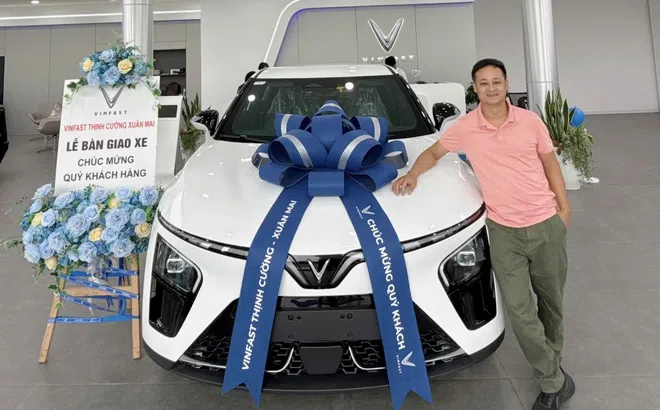Chủ xe VinFast VF 7: “Yêu từ cái nhìn đầu tiên, khả năng vận hành thuyết phục tuyệt đối”