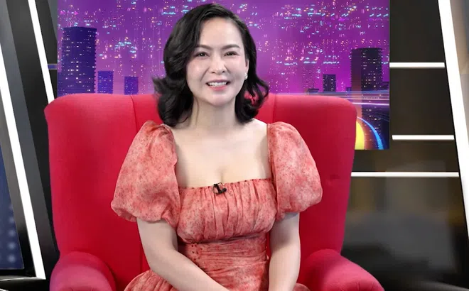 'Hoa hậu bolero' Mỹ Ngọc bày tỏ quan điểm nuôi dạy con cái trong thời đại mạng xã hội