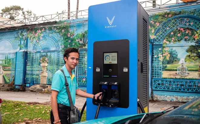 Từ Hà Nội đến TP.HCM, trạm sạc xe điện phủ dày, người dùng tự tin: Đi đâu cũng có chỗ sạc, 20 phút là thoải mái đi cả ngày
