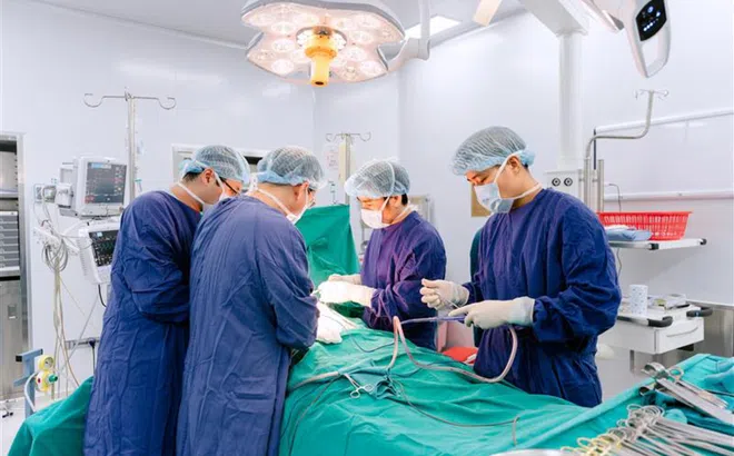 Ca phẫu thuật tụy phức tạp mở ra hướng điều trị mới cho bệnh nhân viêm tụy mạn tại Quảng Ninh