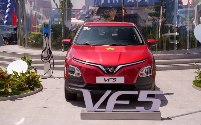 Chuyển từ xăng sang điện, chủ xe VF 5 ngỡ ngàng: Chất lượng hơn hẳn, tiền tiết kiệm gần đủ mua thêm VF 3 cho vợ