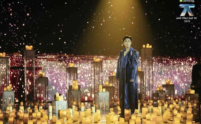 Ngô Kiến Huy khiến khán giả thổn thức với bản ballad ‘tuyệt đối điện ảnh’