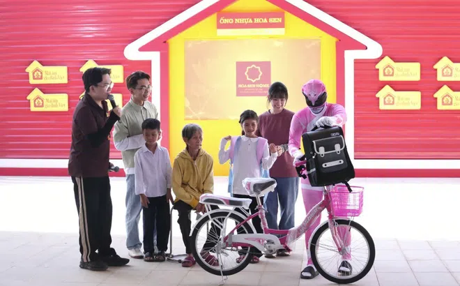 “Mái ấm gia đình Việt” trao hơn 2,5 tỷ đồng cho 18 gia đình khó khăn sau 3 ngày ghi hình tại Tây Ninh