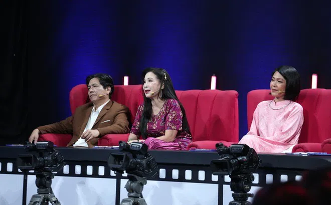 Nữ NSND 69 tuổi phê bình thẳng đàn em