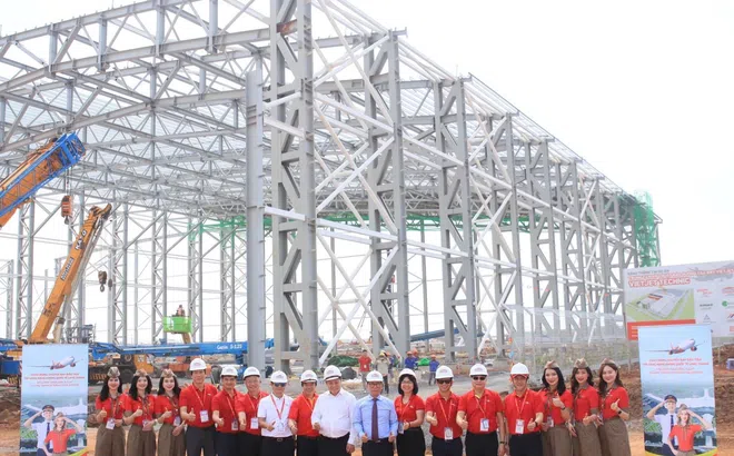 Vietjet cất nóc hangar chuẩn quốc tế, khai trương chuyến bay tới sân bay Long Thành