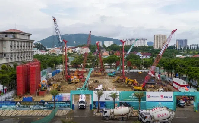 Sơ lược về hai dự án Five Star Poseidon và Five Star Odyssey của Tập đoàn Năm Sao