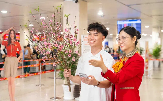 Vietjet mang sắc mai, đào theo những chuyến bay Xuân 2026