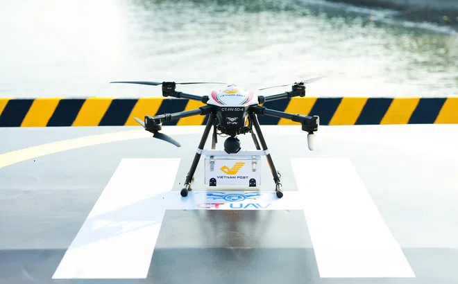 Thành phố đầu tiên ở ASEAN giao hàng vượt biển bằng UAV