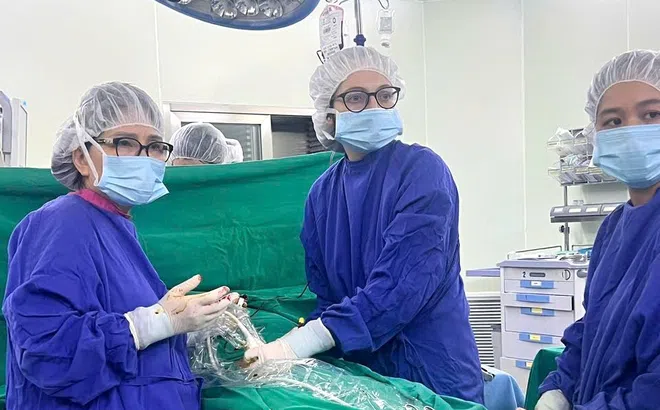 Lần đầu tiên tại Việt Nam: Vinmec truyền máu bào thai cứu sống thai nhi 17 tuần tuổi