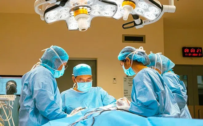 Cuộc chạy đua sinh tử tại Bệnh viện FV: Cứu sống ca chấn thương sọ não nguy kịch nhờ phối hợp đa chuyên khoa