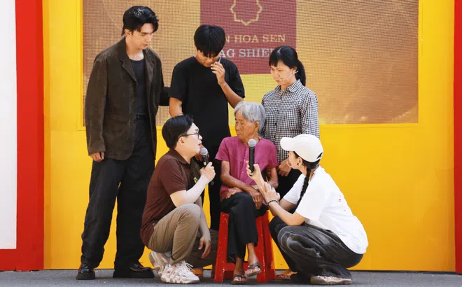 MC Đại Nghĩa bật khóc trước cậu bé sống cùng ông bà gần trăm tuổi và cha mắc bệnh tâm thần