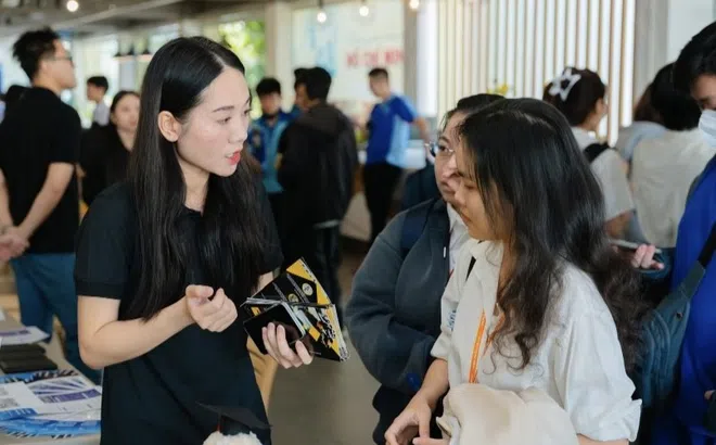 Thị trường đào tạo tiếng Anh tăng nhiệt: Lộ diện chứng chỉ “chân ái” đang soán ngôi trong lòng Gen Z