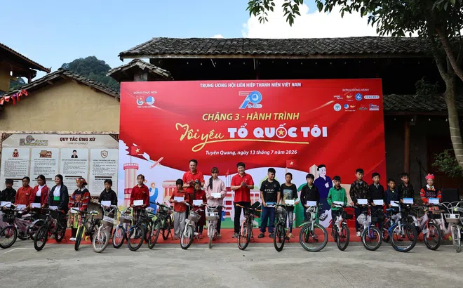 Vietjet cùng tuổi trẻ cả nước nối dài hành trình “Tôi yêu Tổ quốc tôi”