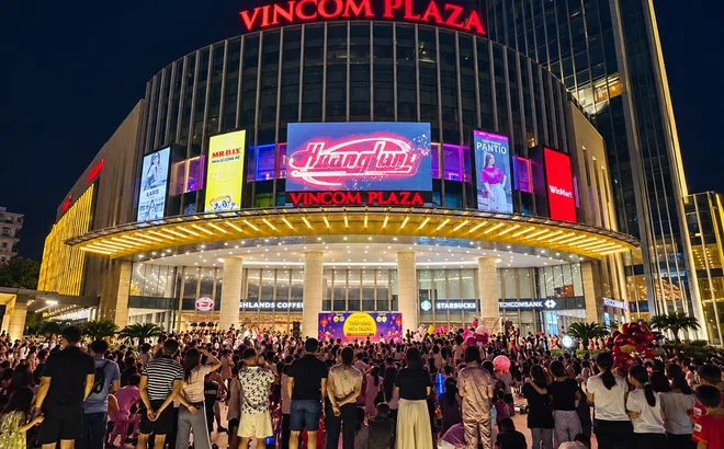 Vincom Moonifest: Lên đồ nhập hội, rước đèn đón may mùa Trung thu