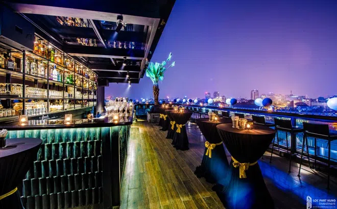 Bài 6: Dự án Astral City của Phát Đạt quảng cáo tầng lánh nạn là resort, sky bar