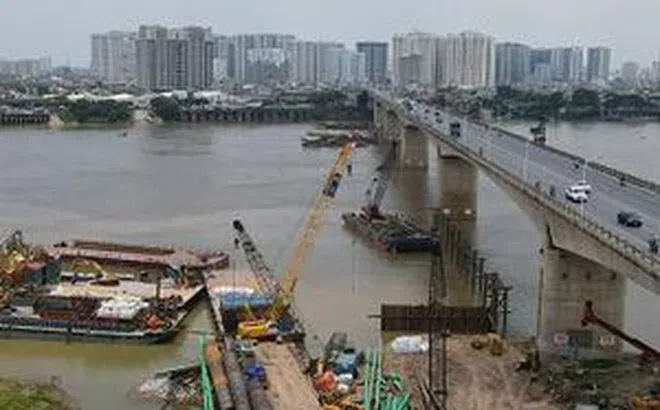 Hà Nội: Công trường “3 tại chỗ”, gấp rút thi công các dự án lớn