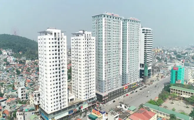 Chị em muốn 'trùng tu vòng 1' cần biết: Nâng ngực bằng phương pháp nào an toàn nhất?