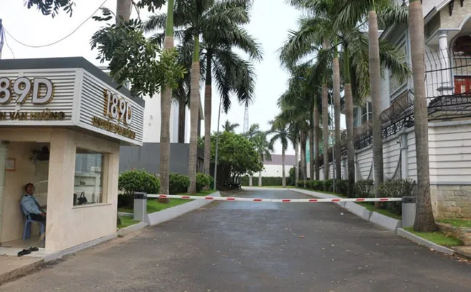 Dân nhường đất mở hẻm, “đại gia” chiếm đường đi riêng