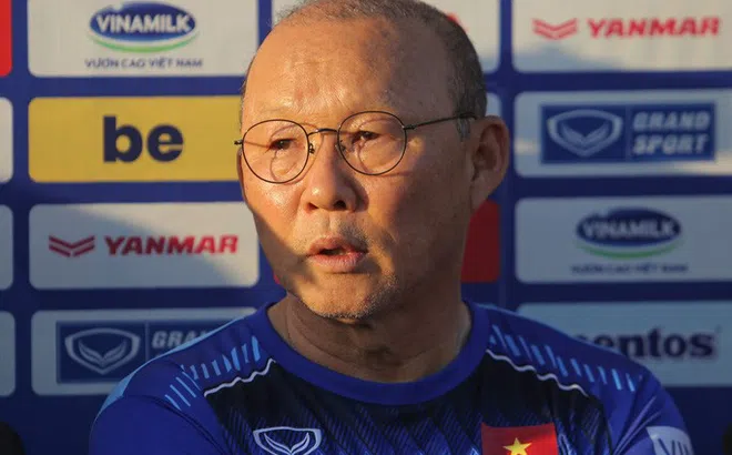 HLV Park Hang-seo "bật mí" về tình hình chấn thương của Đình Trọng trước thềm SEA games