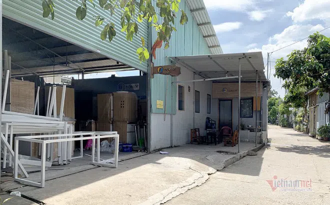 Nhà xưởng không phép của 'quan' quận Thủ Đức chỉ tháo dỡ… cầm chừng