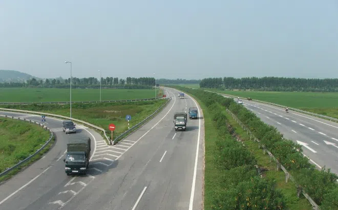 Bám sát tiến độ triển khai các dự án trọng điểm của Ngành