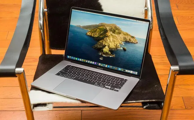 MacBook Pro 16 inch ra mắt - bàn phím mới, giá tối đa 6.100 USD