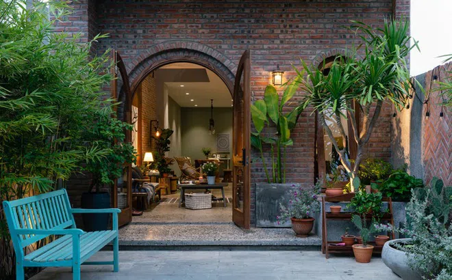 Nhà mặt tiền để mộc như tác phẩm nghệ thuật bị ‘thôi miên’ ngay khi nhìn