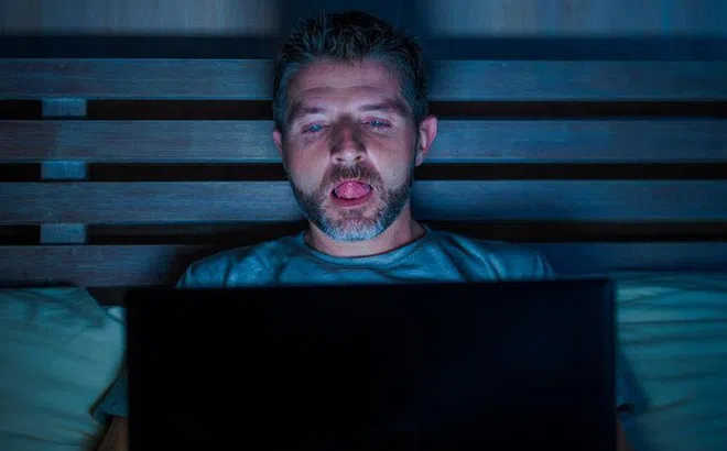 Xem phim khiêu dâm online, bạn phải trả giá những gì?