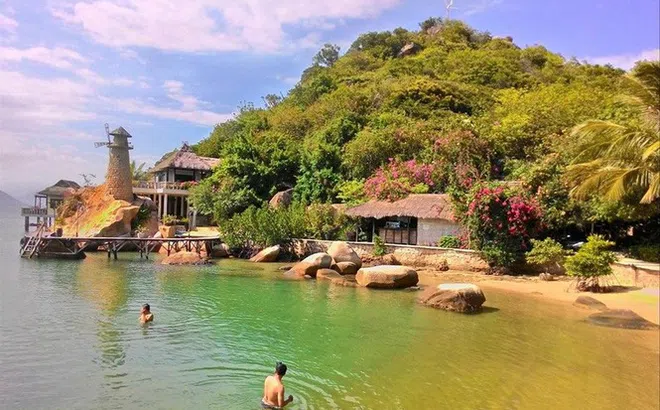 Khánh Hòa cho phép làm trái luật?