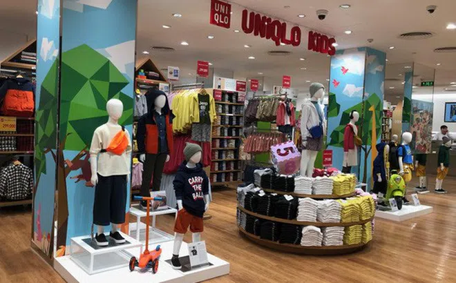 Trước ngày khai trương, UniQlo tuyên bố sẽ không thu hút khách bằng chiến lược giảm giá