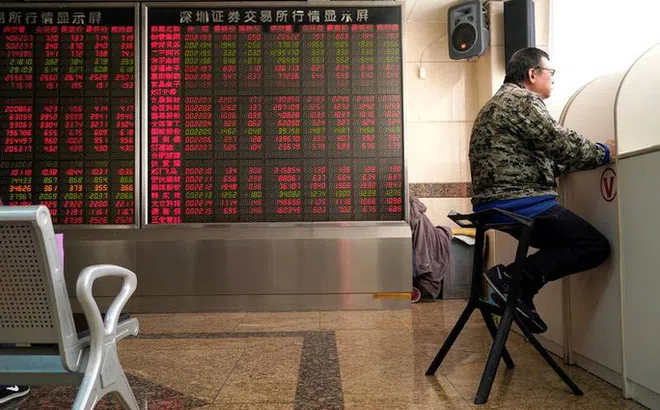 Hậu Iran trả thù Mỹ: Giá dầu tăng vọt, chứng khoán toàn cầu đỏ lửa