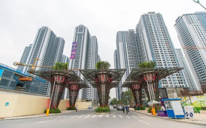 Các công ty bất động sản trở thành ‘ông trùm’ vay nợ