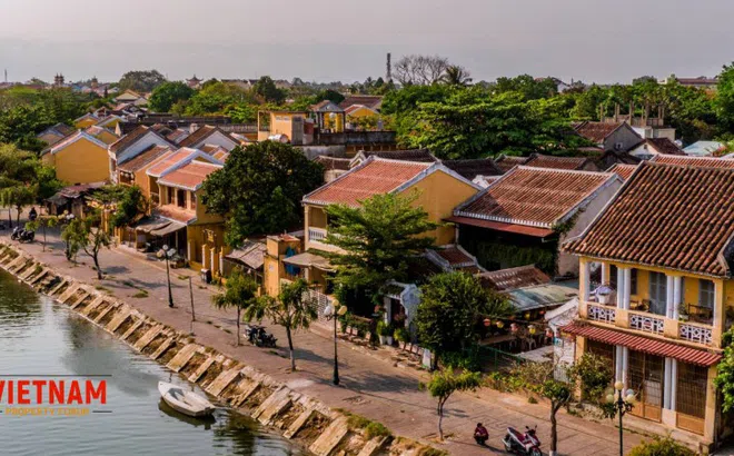 Có một Phố cổ Hội An rất khác thường: Tĩnh lặng mọi góc đường, nhà hàng, cửa tiệm đồng loạt cửa đóng then cài