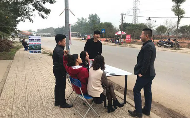 Môi giới bất động sản khó chồng khó