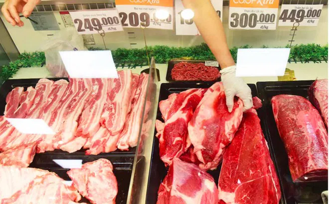 Bộ trưởng Nông nghiệp lý giải vì sao giá thịt lợn mới chỉ giảm... trên tivi