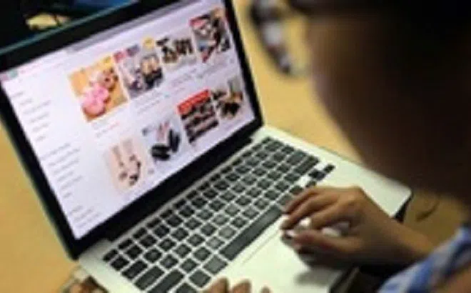 Những mặt hàng bán online đắt khách mùa dịch