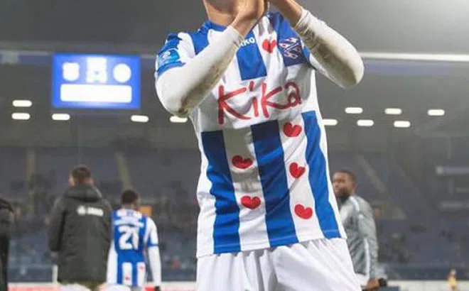 Văn Hậu ở lại Heerenveen, Hà Nội FC chi 11,5 tỷ