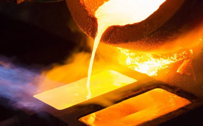 Dòng tiền ào ạt chảy về các doanh nghiệp kim loại quý khi giá vàng tăng