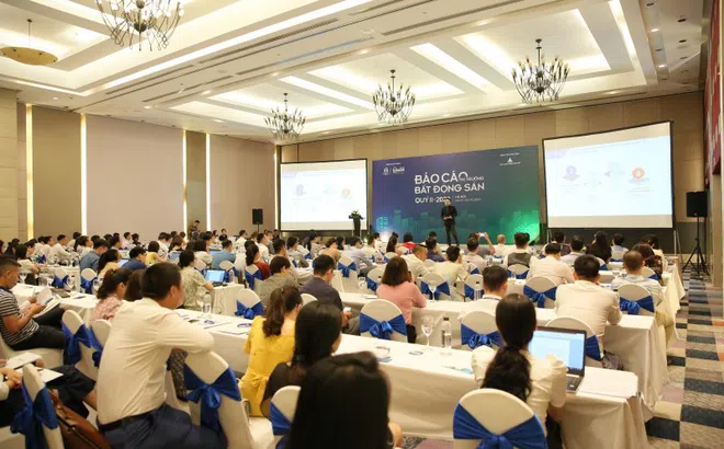 Bất động sản đang mất “ngôi vương” trong mảng đầu tư?