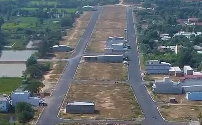 Phát hiện nhiều vi phạm trong đấu giá hàng trăm lô đất tại thị xã Kiến Tường