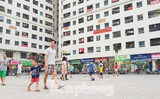 Yêu cầu làm ‘sổ đỏ’ cho khu chung cư vạn dân ở Hà Nội