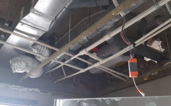 Chung cư Hong Kong: Ban quản lý để lộ mặt khẩu cho người lạ đột nhập trái phép nhà cư dân?