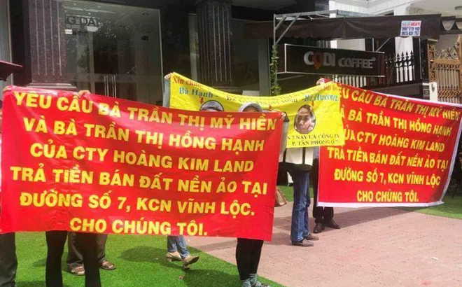 Truy tìm 9 chủ tài khoản nhận tiền lừa đảo tại Công ty BĐS Hoàng Kim Land